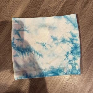 blue and white tie die/marble pattern tube top